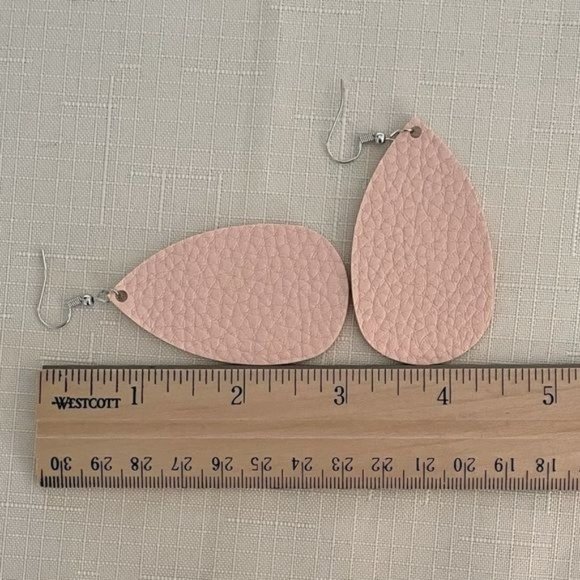Teardrop Faux Leather Hook Dangle Earrings in Peach New - Picture 2 of 4